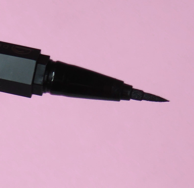 Infinity Liquid Eyeliner in shade Enigma (Carbon Black)
