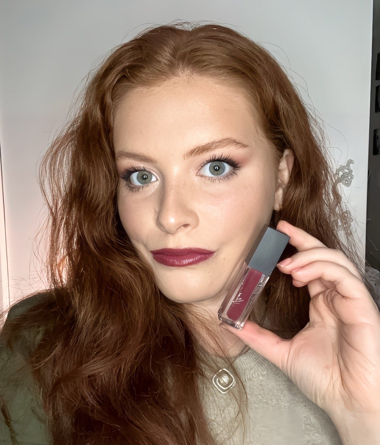 Divinity Luminous Liquid Lipstick