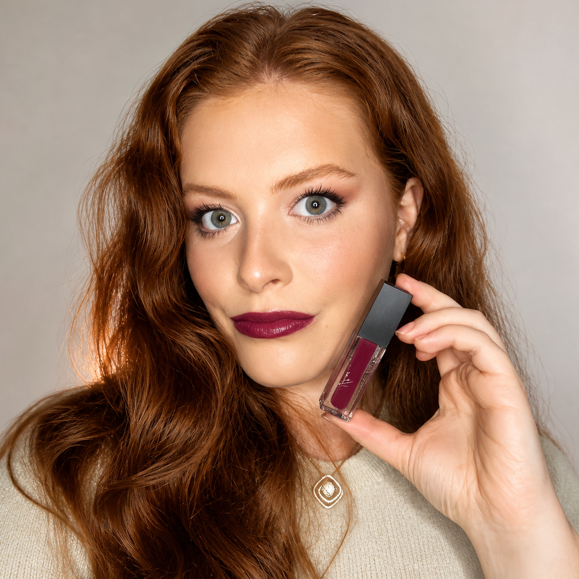 Divinity Luminous Liquid Lipstick